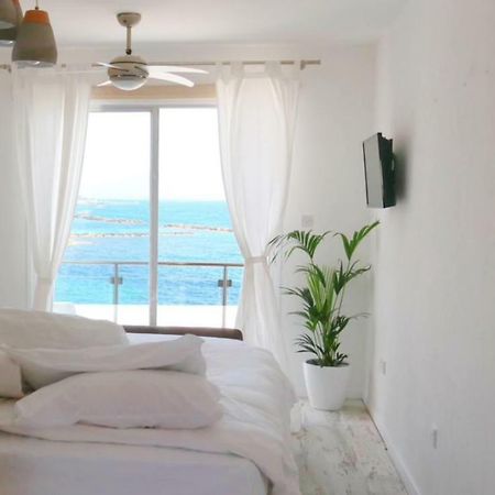Nomasuites - Sea Studio Пафос Экстерьер фото